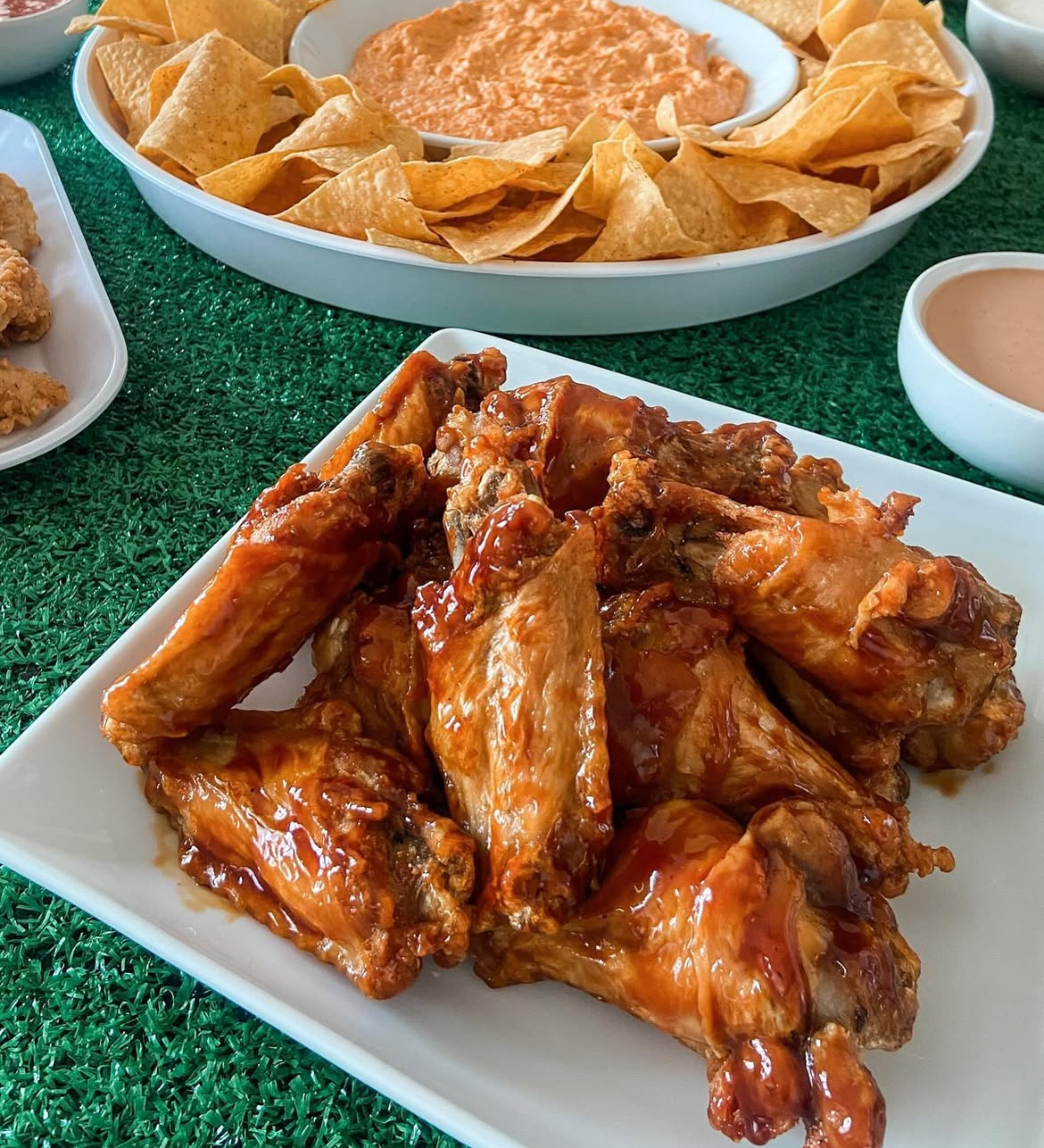 Wing Wednesday icon