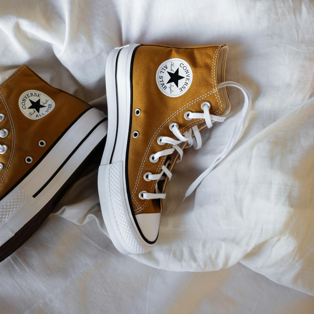 Famous Footwear BOGO 50% Off! icon